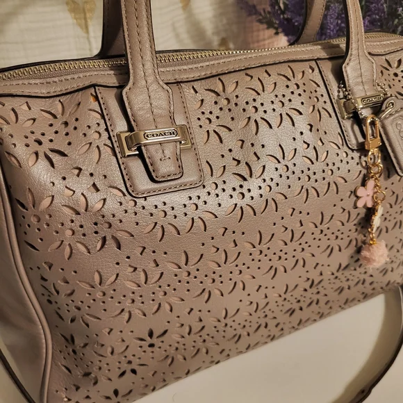 Coach Taylor Eyelet Leather Satchel Crossbody 27392 Putty - Picture 4 of 13